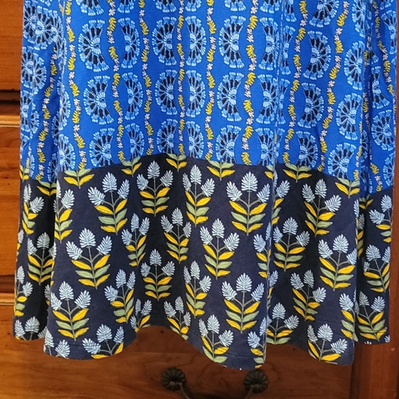 NEW SLEEVELESS DRESS - Picture 5 of 12